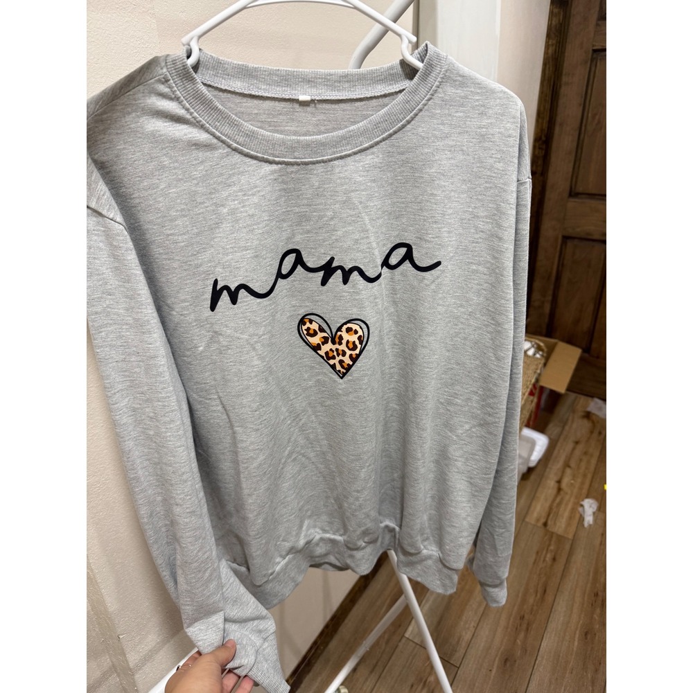 Mama Leopard Heart Graphic Sweatshirt Heather Gray Crewneck XL Womens Pullover - Picture 1 of 3